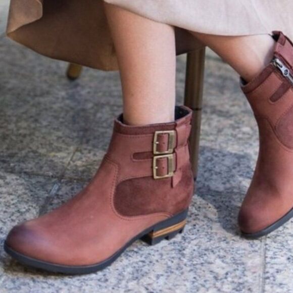 NWT Sorel Women’s Lolla Rust Red Leather Ankle Bootie in Buffalo Sz 9 - Picture 1 of 10
